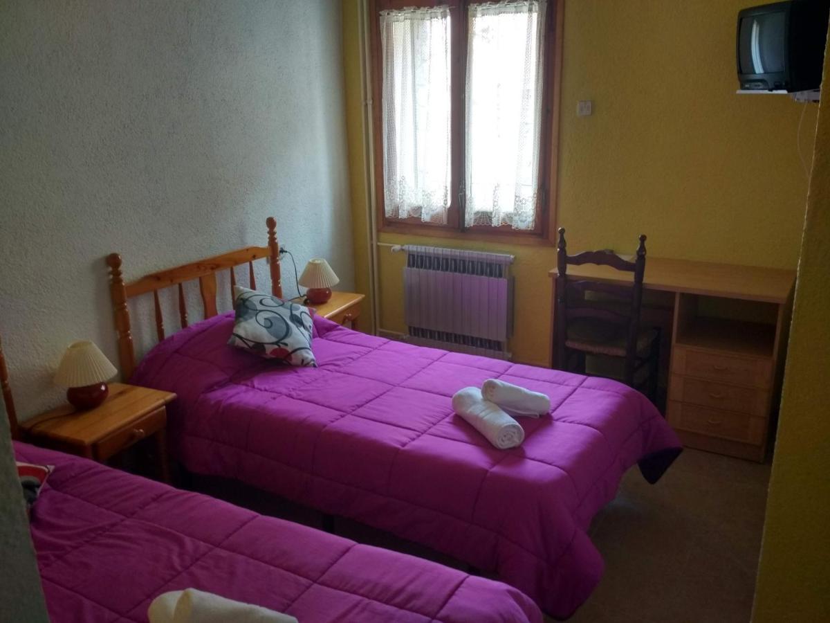 Hostal Pas De La Pera Aransá 外观 照片